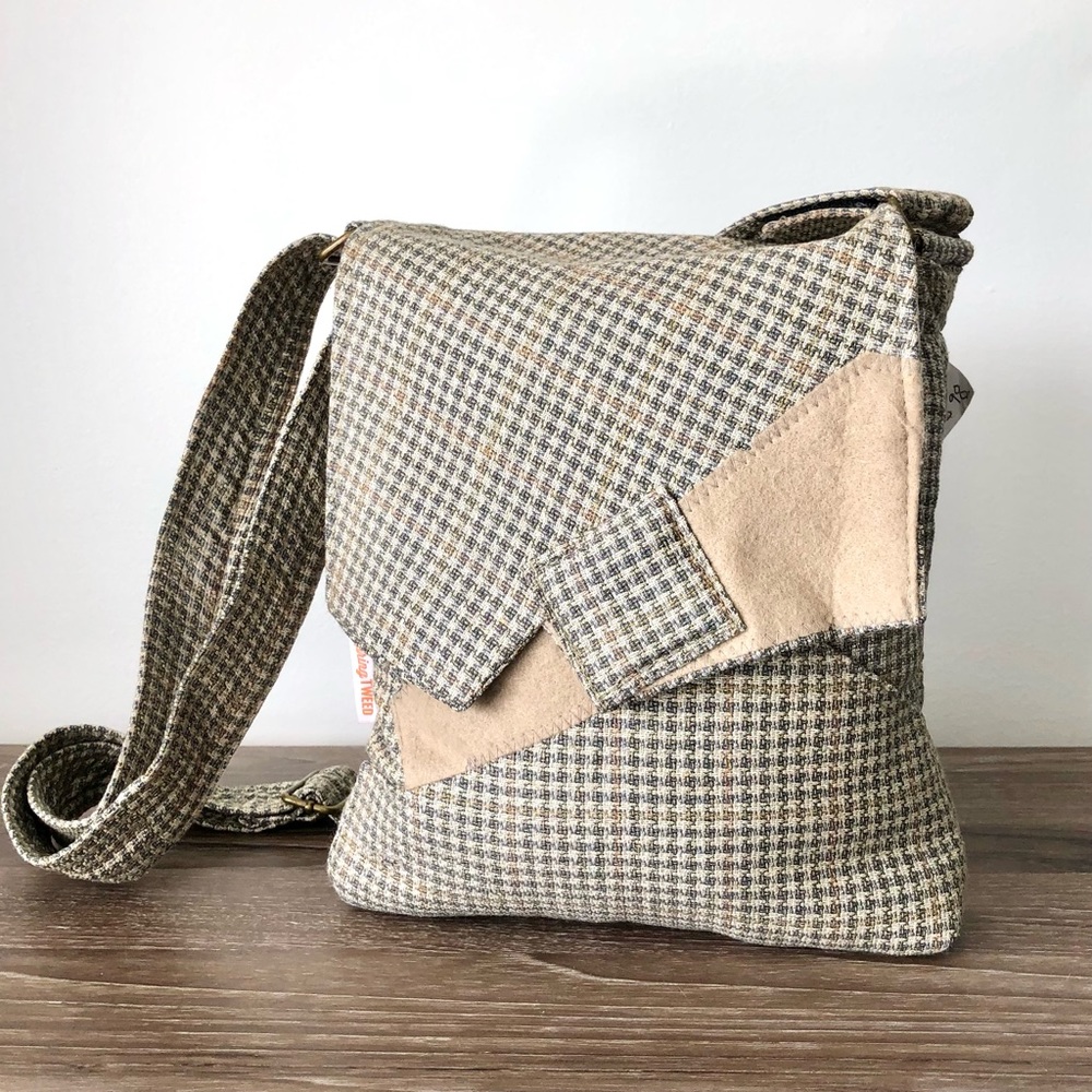 ♻️ Upcycle Crossbody Bag
